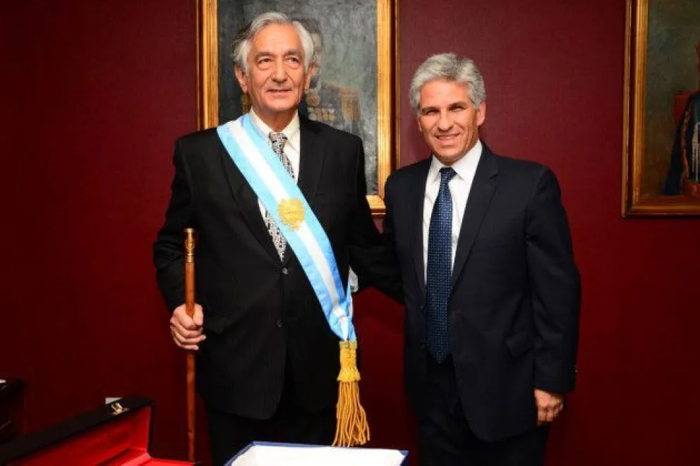 Un traspaso con pocos presentes