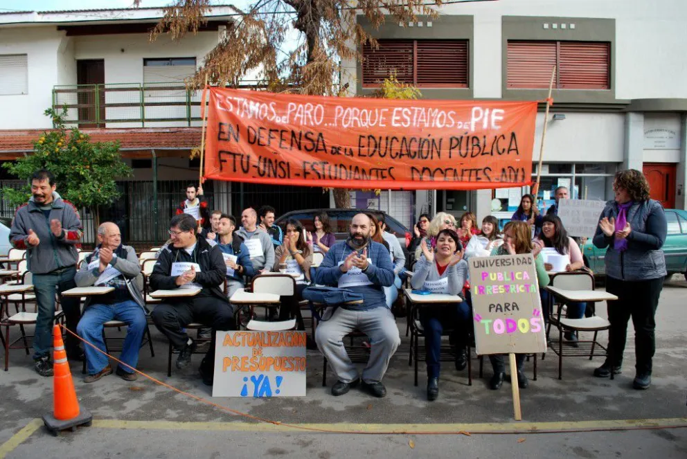 Se transita la etapa de 72 horas de paro de docentes universitarios ...