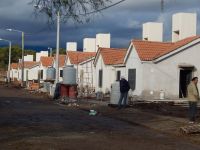 Poggi dio precisiones en Merlo acerca de qué viviendas sociales se empezarán a construir primero