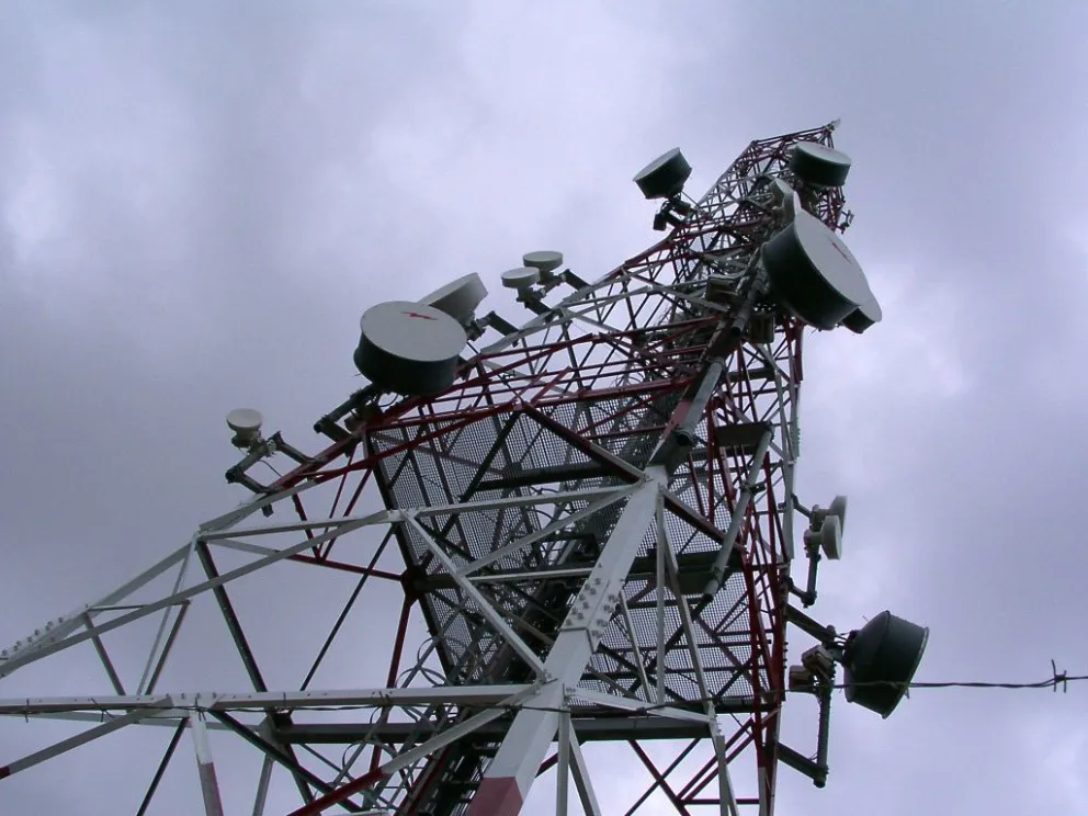 El interbloque oficialista San Luis Unido presentó un proyecto de ordenanza para regular las estructuras de soporte de antenas en la Villa de Merlo.