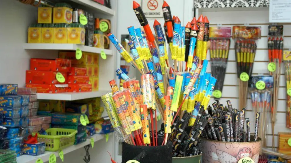 Recuerdan que está vigente la prohibición del uso de pirotecnia en Villa de Merlo.