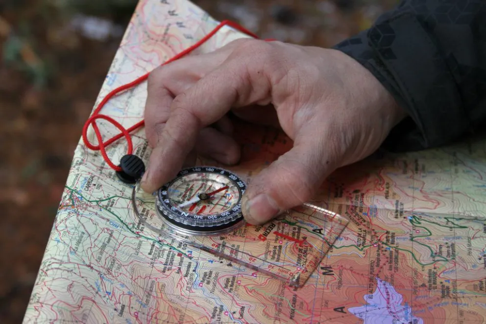 Dictan un curso de cartografía y orientación