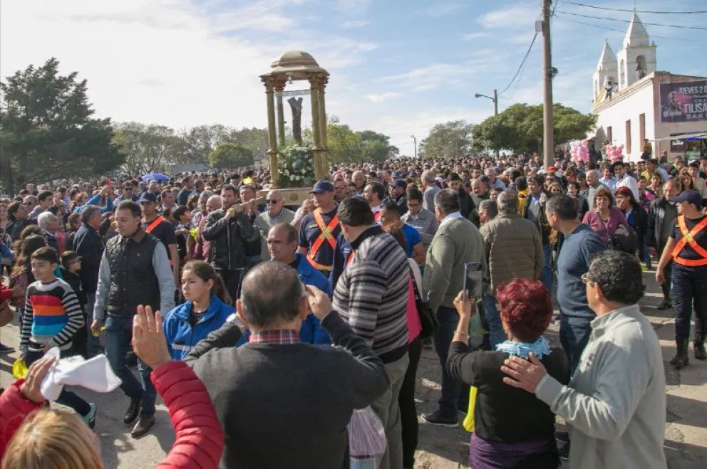 Renca honra al Cristo del Espino con una de las mayores peregrinaciones del país