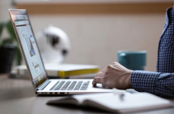 Los jubilados ya pueden tener internet gratis en casa: cómo hay que hacer para pedirlo Los jubilados ya pueden tener internet gratis en casa: cómo hay que hacer para pedirlo