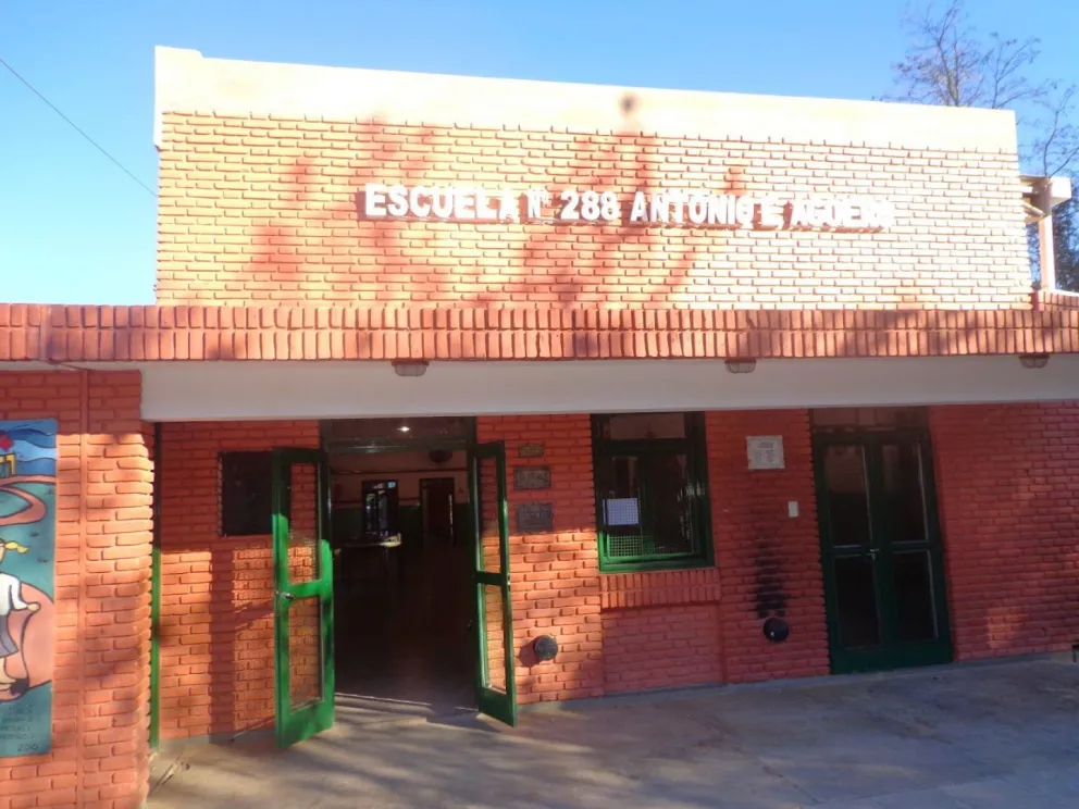 Más de 125.000 estudiantes vuelven a clases este lunes