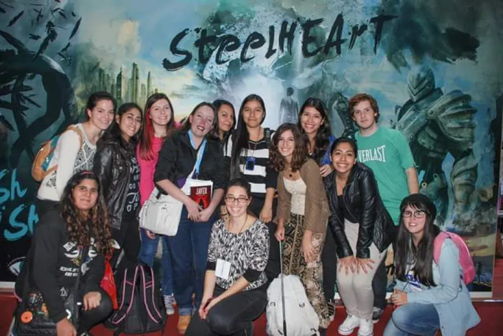 Una merlina encabezó la primera Convención de bloggers literarios 