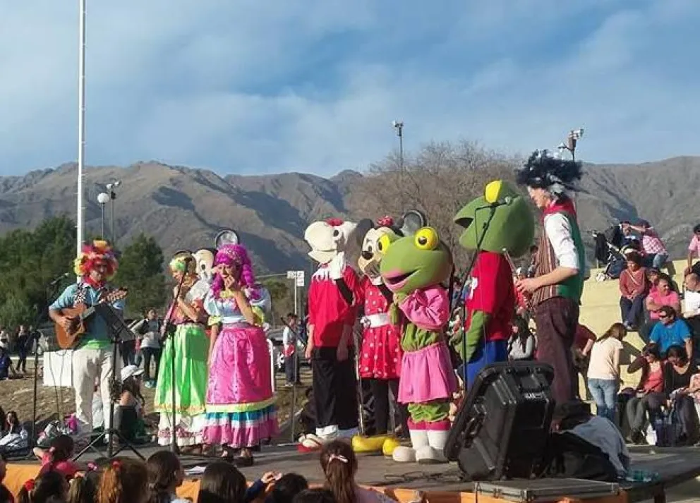 Multitudinario festejo del Día del Niño en el Parque Recreativo ...